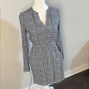 LOFT Navy and White Geometric Long Sleeve Dress